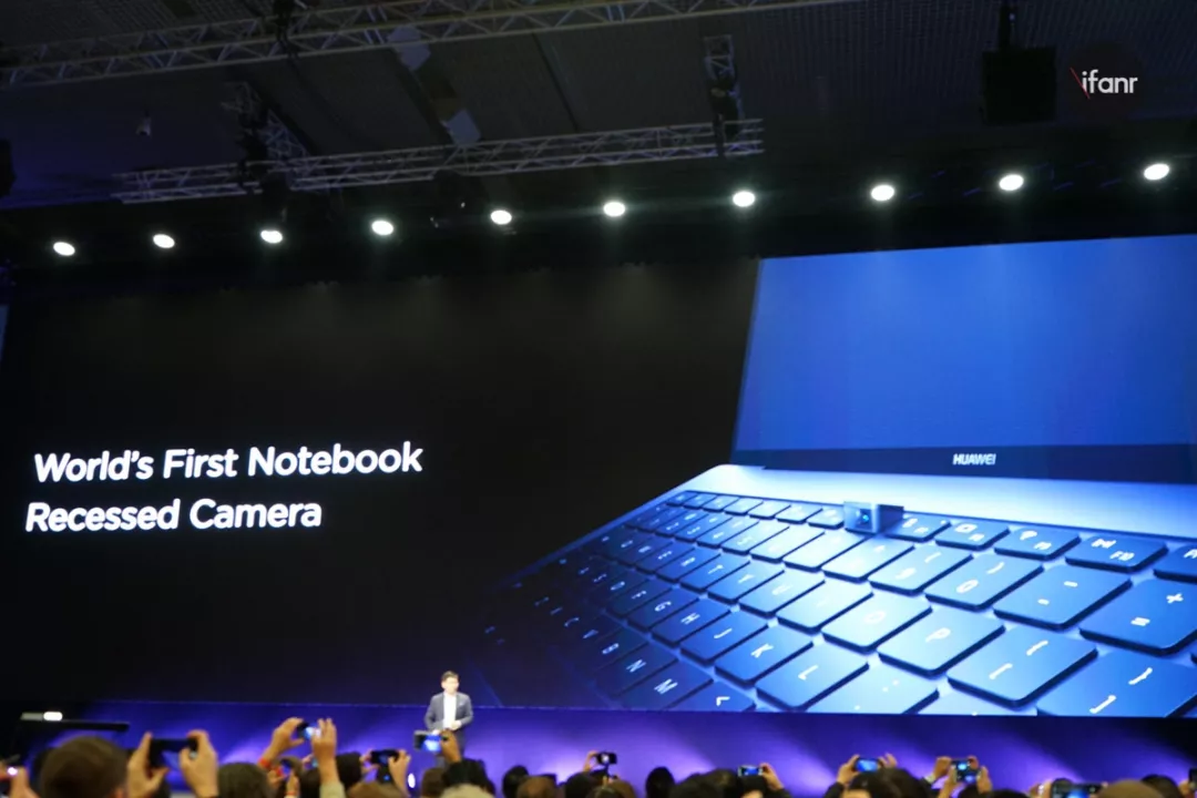 华为发布全球首款全面屏 MateBook 华为发布全球首款全面屏 MateBook