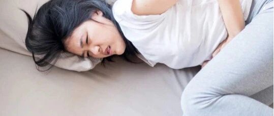 热水泡脚的时候加点它，排出体内湿寒，很少人知道！