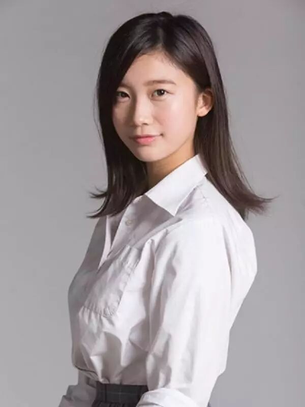 新一代寫真女王 真人版峰不二子 小倉優香 無水之池 微文庫