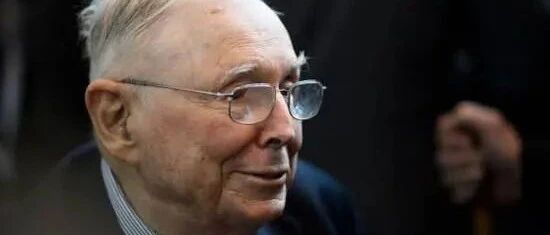 98岁的芒格先生2月17日每日日报股东会最新发言！畅谈中国投资、阿里、通胀、苹果等话题（建议收藏）