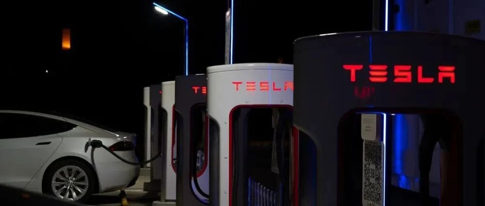 宛如“印钞机”！股价飙升，马斯克财富是巴菲特的3倍！特斯拉会成为最值钱的公司吗？