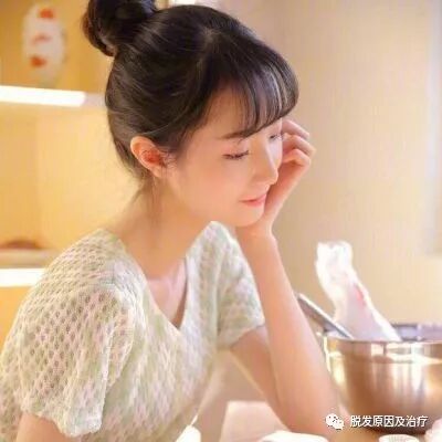 什么原因容易造成女性大量脱发