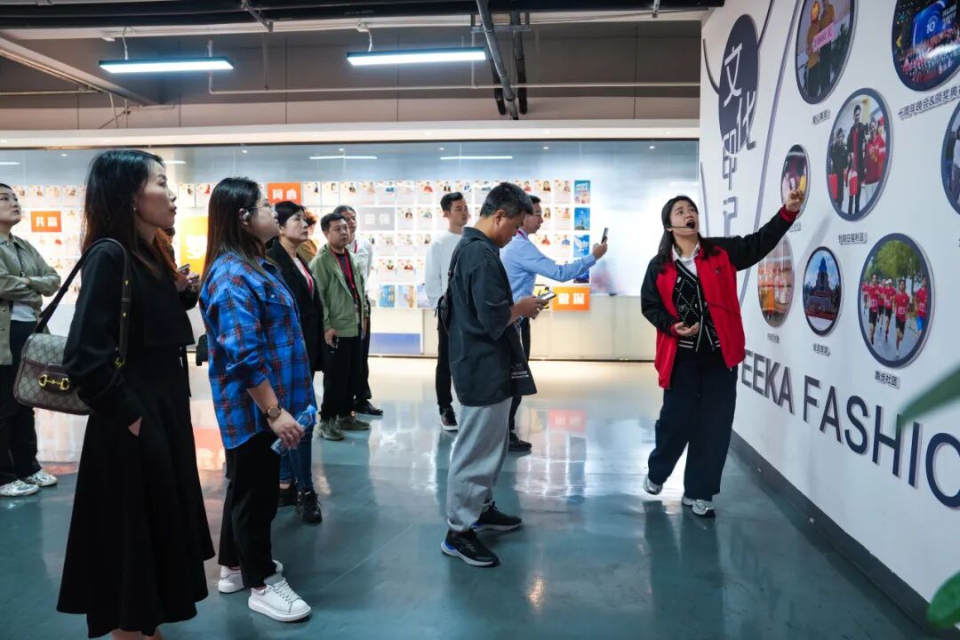 “向新聚力 质赢未来” 2024中国服装论坛高精尖创新大会成功在于都召开！