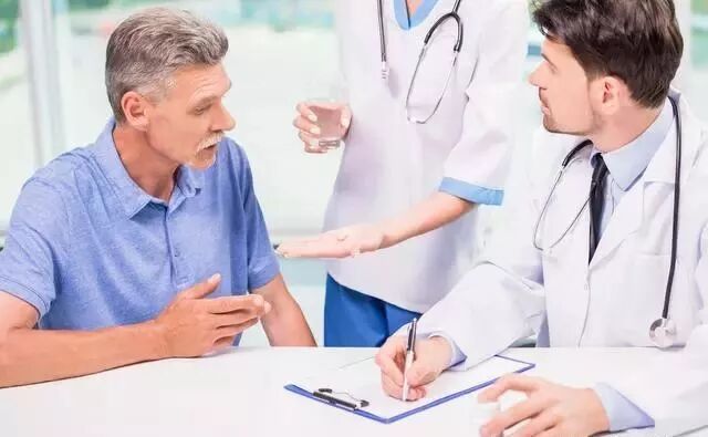 饭前吃or饭后吃？胃粘膜保护药什么时候吃效果最好？别再吃错了