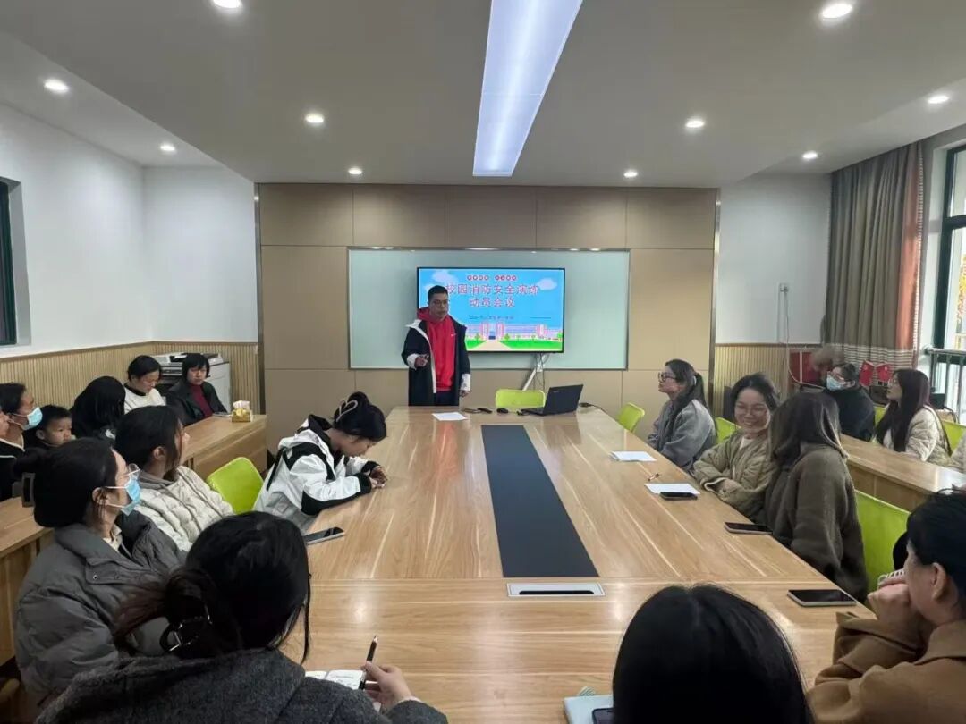 【园所动态】筑牢安全防线，守护童心成长——汾湖城区幼儿园消防安全演练