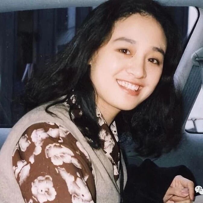 演员伍宇娟:因爱错人毁了一生,被前夫误会儿子身世,57岁仍单身
