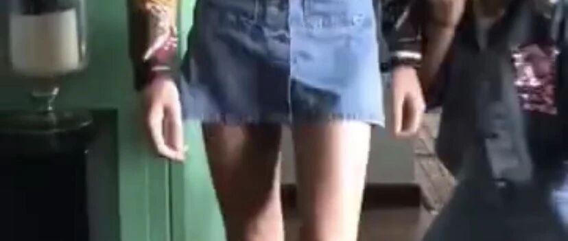 千万别让男朋友穿你的短裙，不然他不知道要「祸害」多少小哥哥......