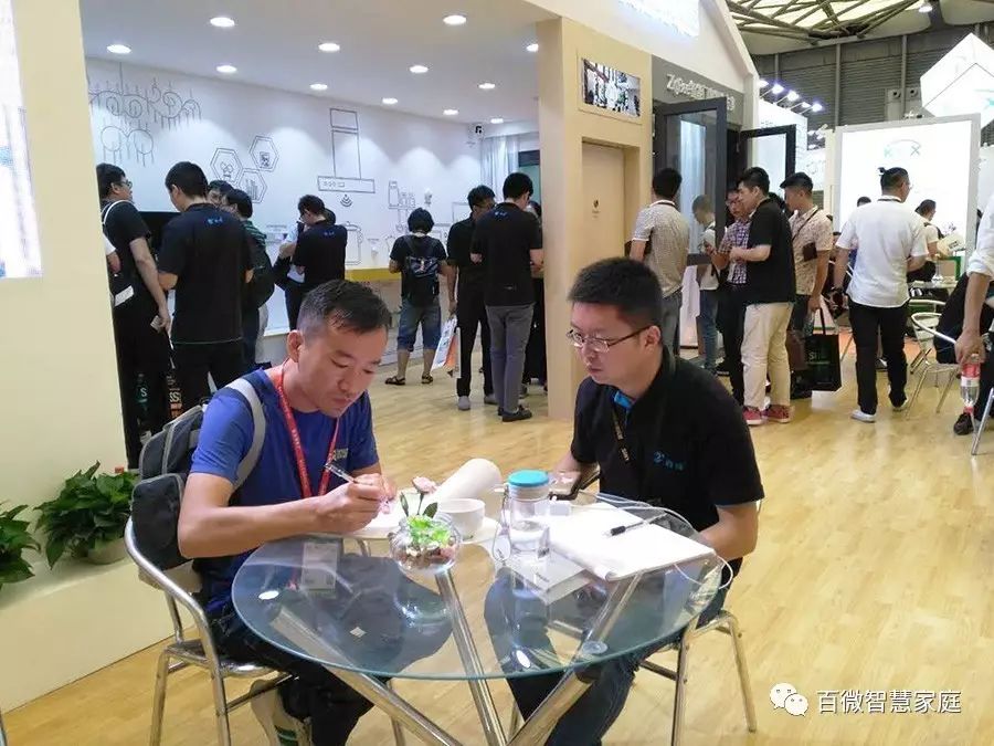 SSHT如期开幕 百微展位热闹非凡 SSHT如期开幕 百微展位热闹非凡
