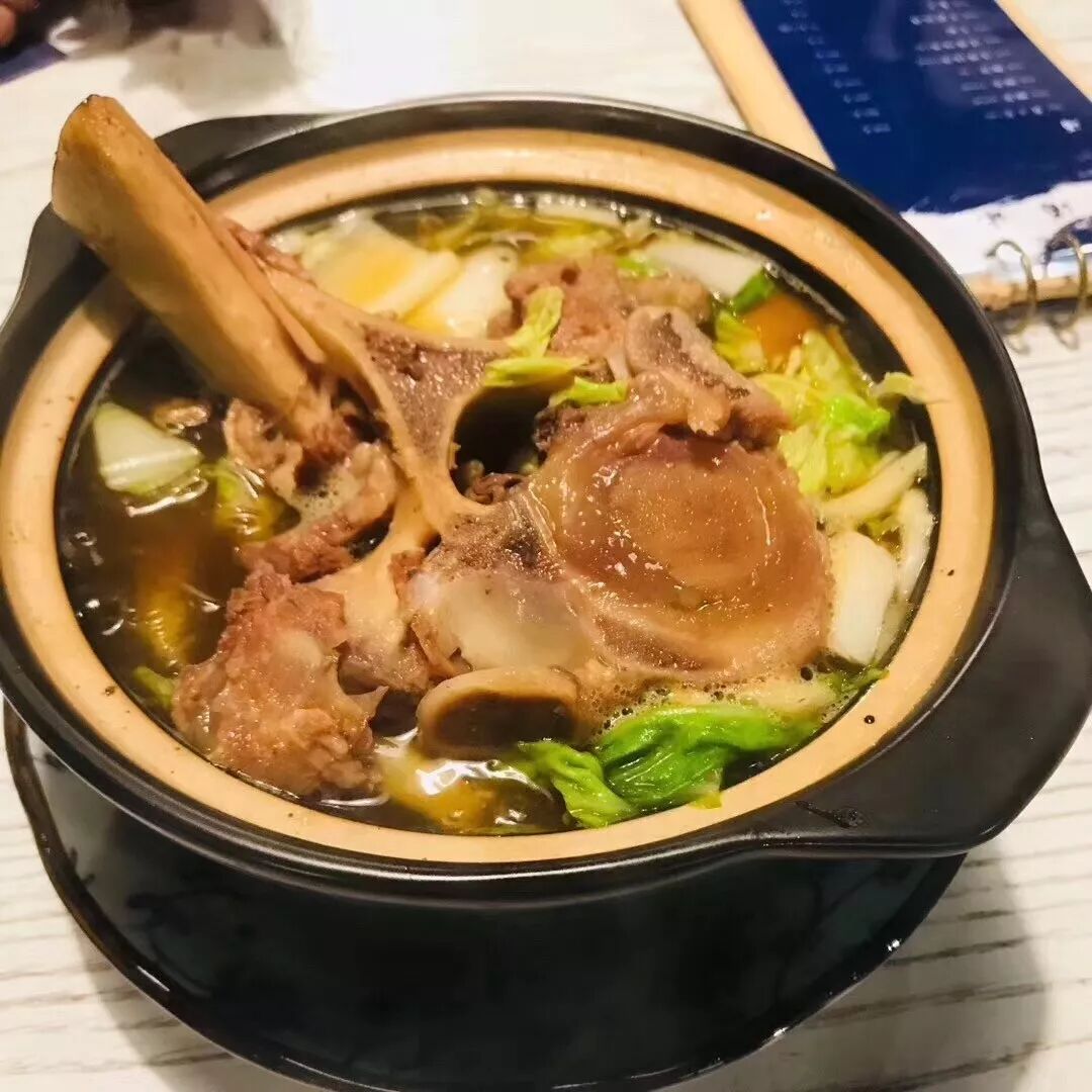 8元一碗牛骨头砂锅快来抢