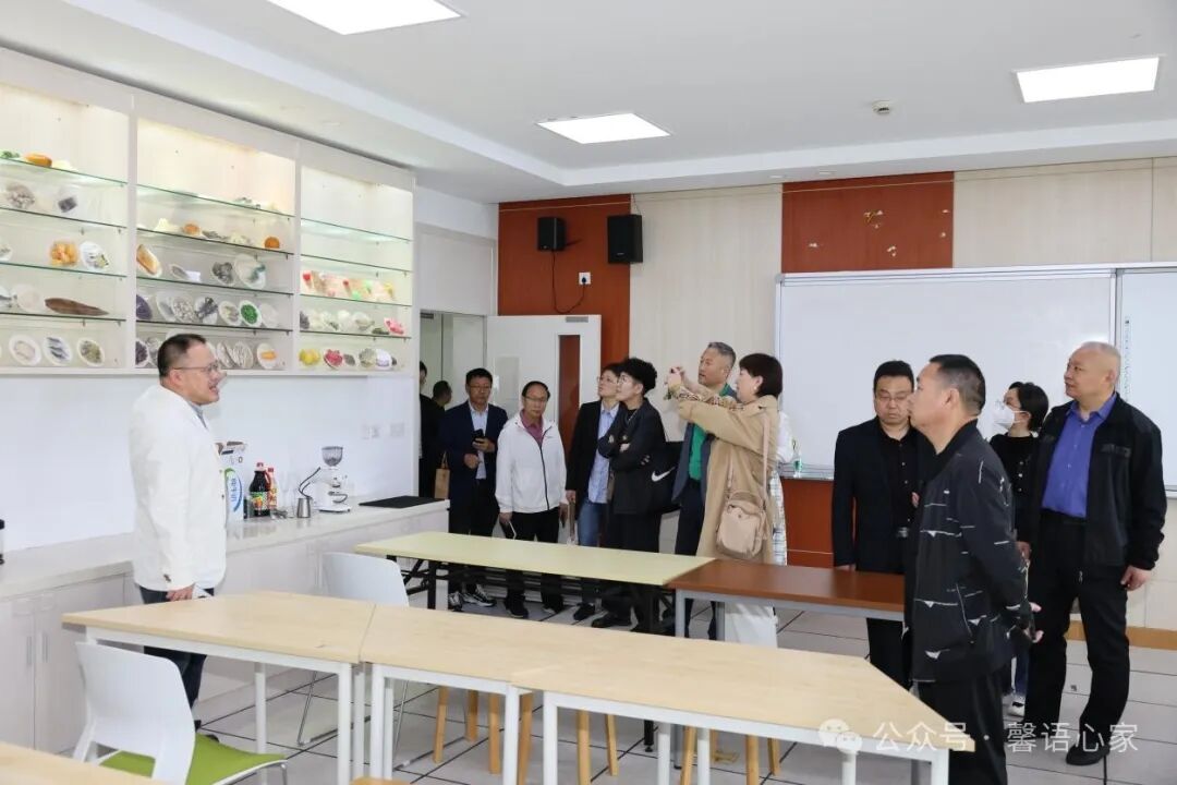 中国家庭服务业协会在我校召开家政服务业产教融合推进会