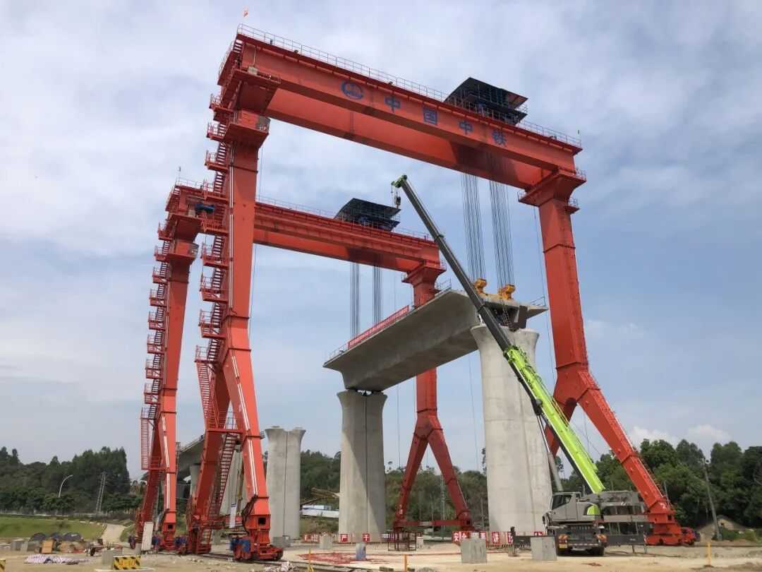 “48米大长腿”成功首提！ 提梁机家族又有新成员