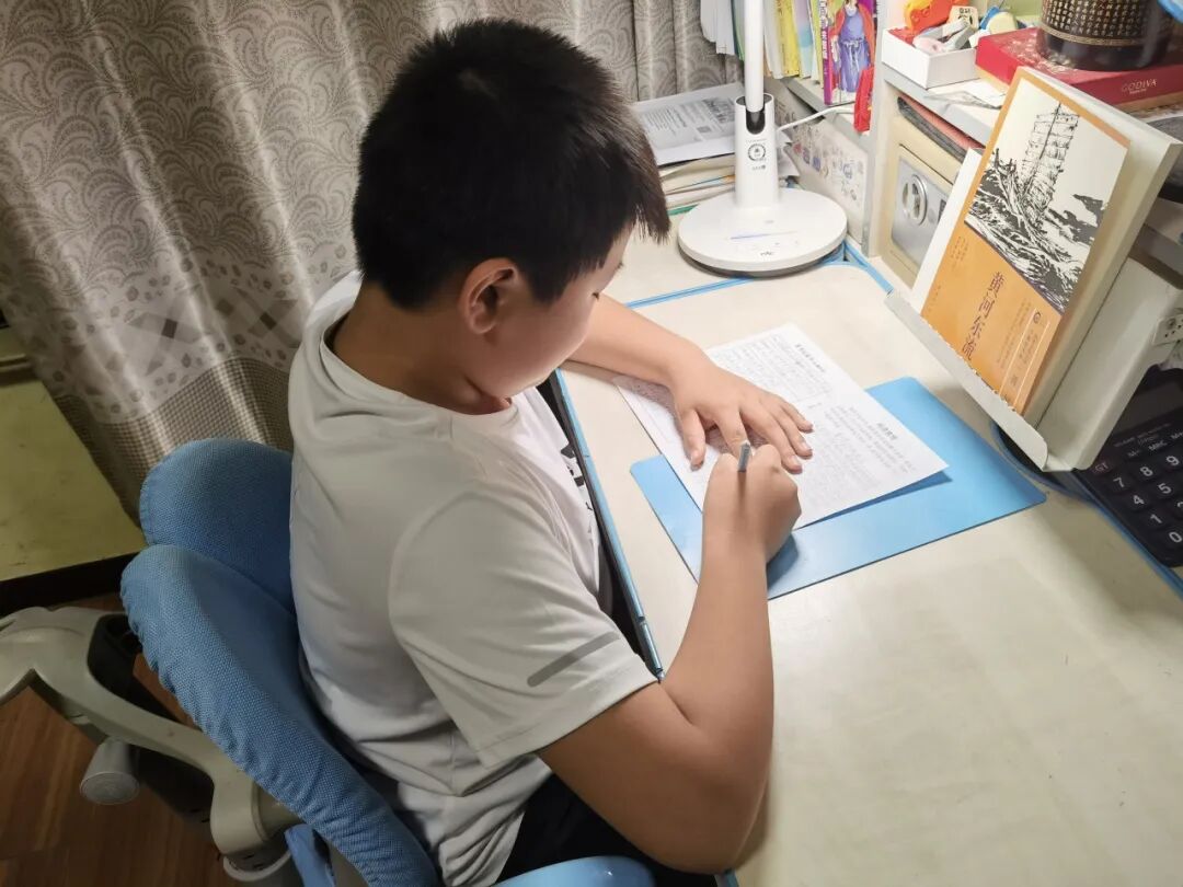 AD105怎么读【2024第(105)期】拓宽知识   启迪智慧之光——2024年上海市外高桥保税区实验小学暑假阅读活动_https://www.jmylbn.com_新闻资讯_第74张