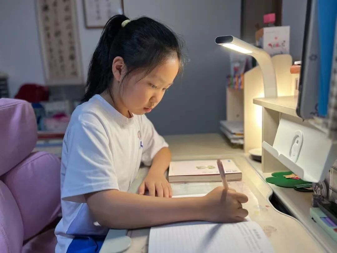 AD105怎么读【2024第(105)期】拓宽知识   启迪智慧之光——2024年上海市外高桥保税区实验小学暑假阅读活动_https://www.jmylbn.com_新闻资讯_第85张