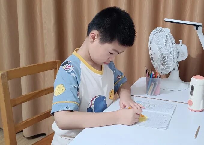 AD105怎么读【2024第(105)期】拓宽知识   启迪智慧之光——2024年上海市外高桥保税区实验小学暑假阅读活动_https://www.jmylbn.com_新闻资讯_第57张