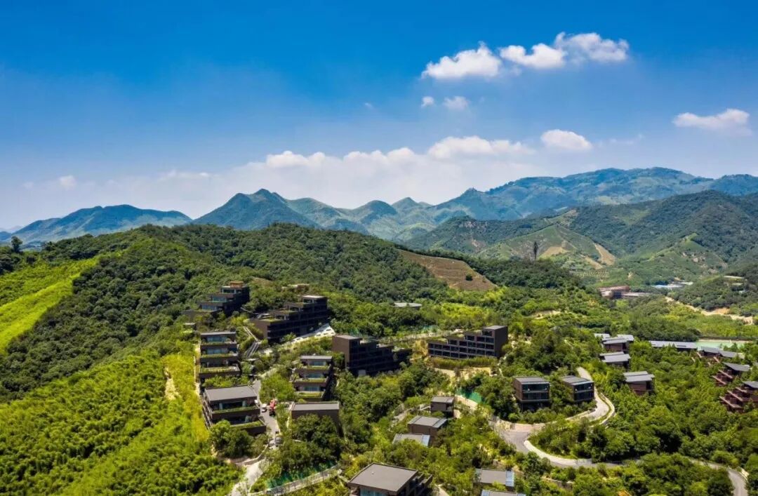 南航公务舱含税7K起躺飞莫斯科 中秋国庆春节不加价莫干山郡安里酒店2晚1999元