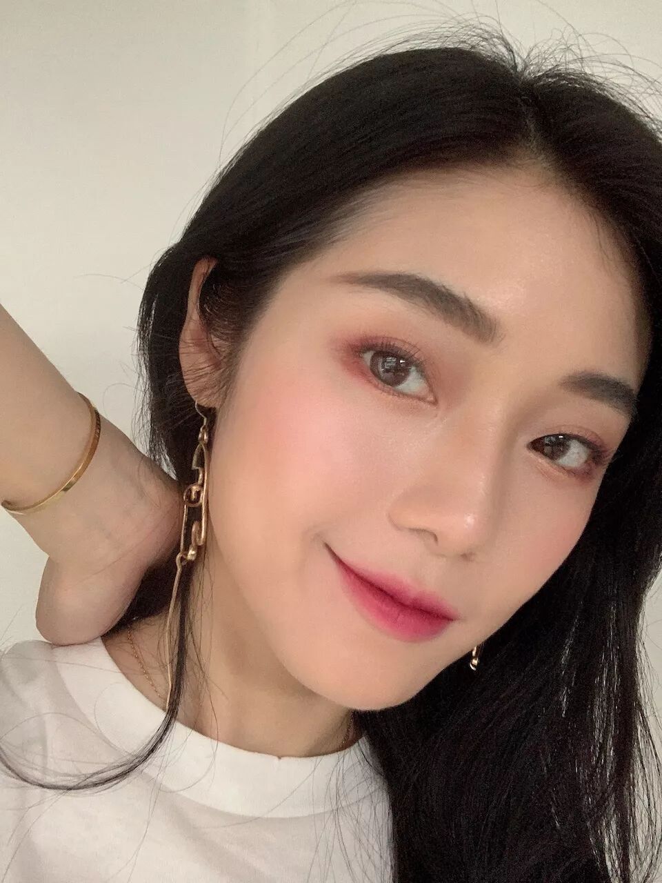 夏日妆容分享|可甜可辣蜜桃粉妆容(蜜桃粉显肤色吗女生)