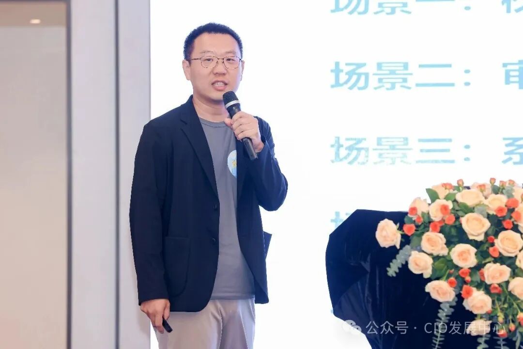 刘喆鑫.JPG