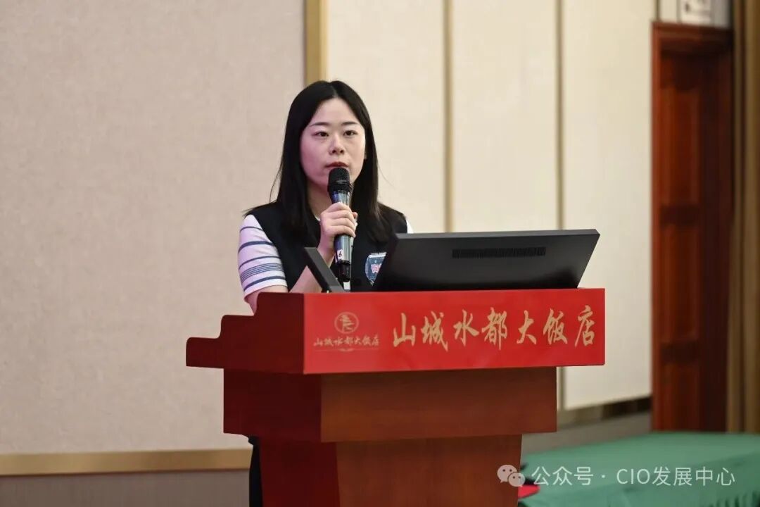 陶静雯.jpg