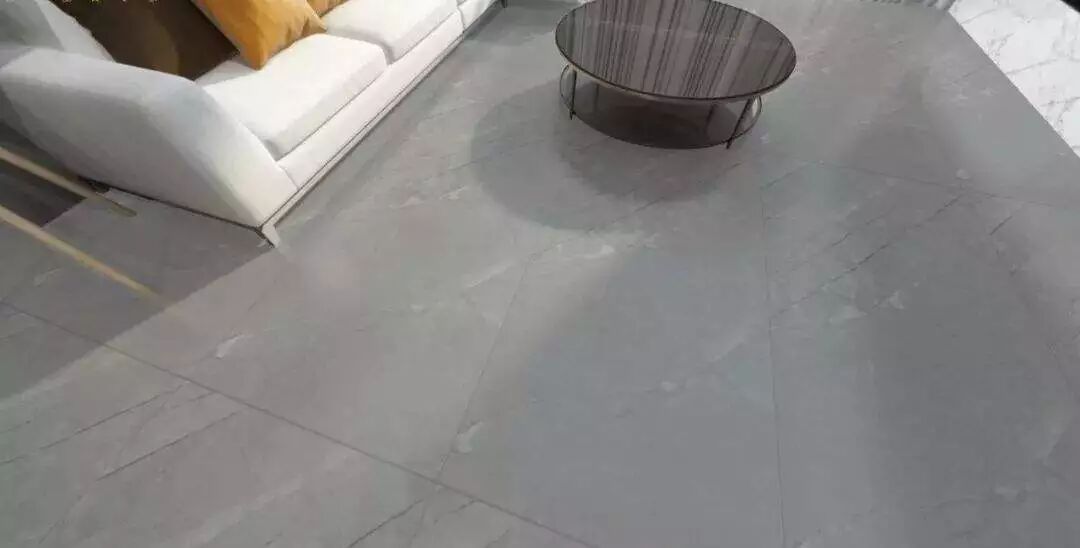 罗马瓷砖也有大板砖啦，亲们赶紧看过来，教你如何铺贴？5个小窍门你不得不知