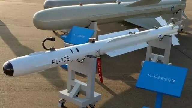 中国展示了长剑-20巡航导弹,cm-302反舰导弹,红旗-9防空导弹等多型