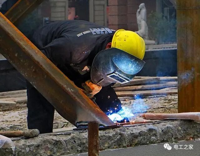 焊工焊接過程中出現(xiàn)粘電極是什么原因的圖4
