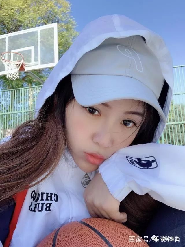 NBA周玲安素顏照曝光！球迷卻直呼認不出，32歲與洋人未婚夫分手 運動 第8張