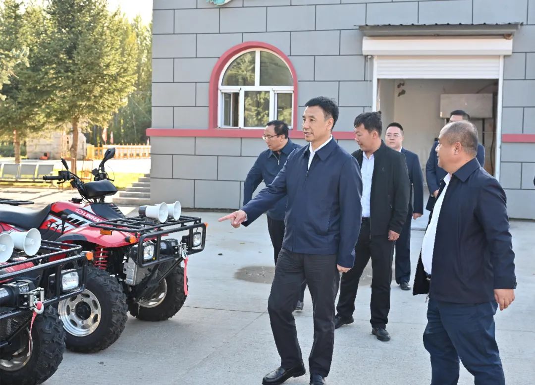 省林草局党组书记局长侯绪珉到洪河保护区检查督导工作