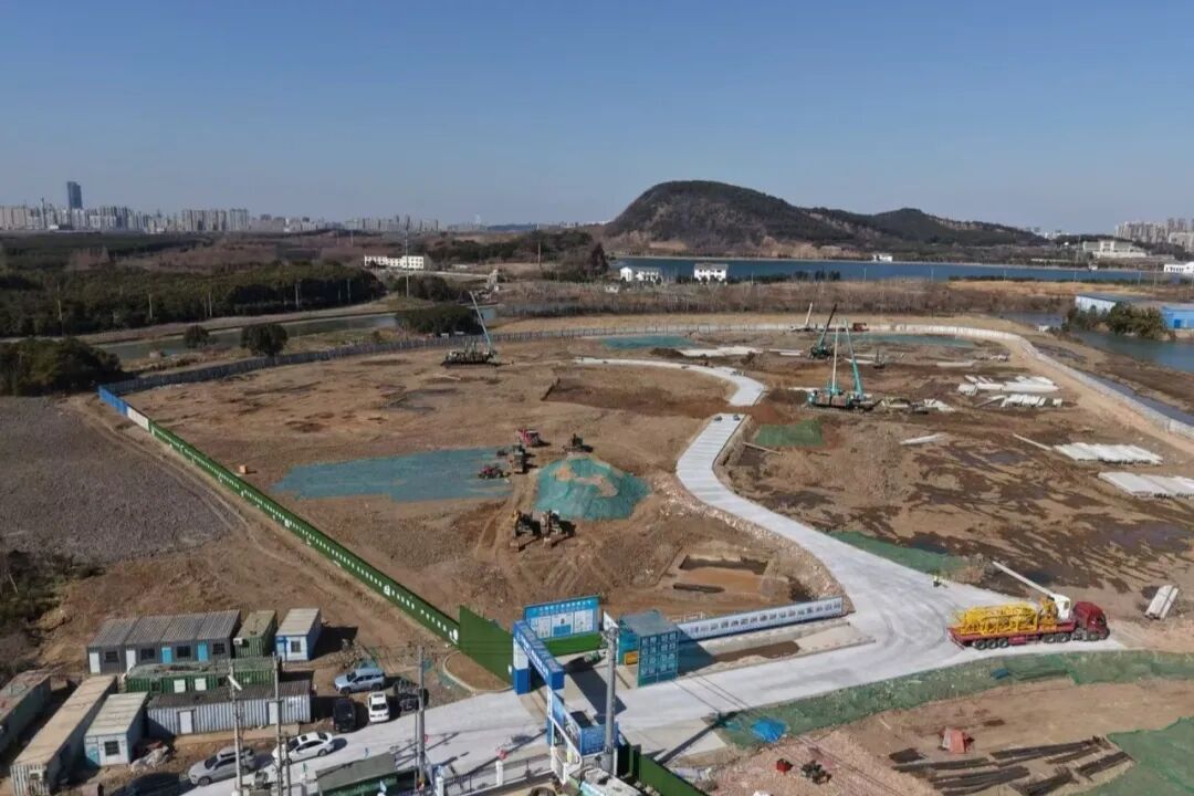 图2：桩基施工-工程桩远.jpg