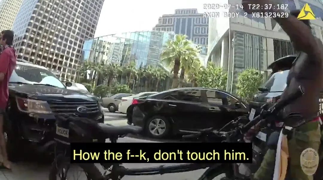 洛杉矶警察将一名黑人拽下并摔坏轮椅！“别xx碰他！” 之后迎来惊天反转？（视频/组图） - 17