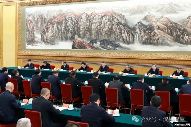 2025年2月17日，中国国家主席习近平在北京出席民营企业座谈会。