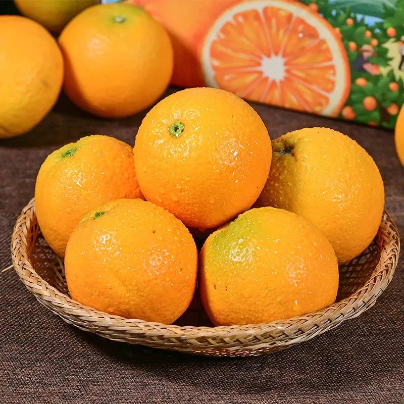 这橙子是来报恩的吧！夏日鲜橙，如久旱甘露，飙汁甜润，爽口润喉！
