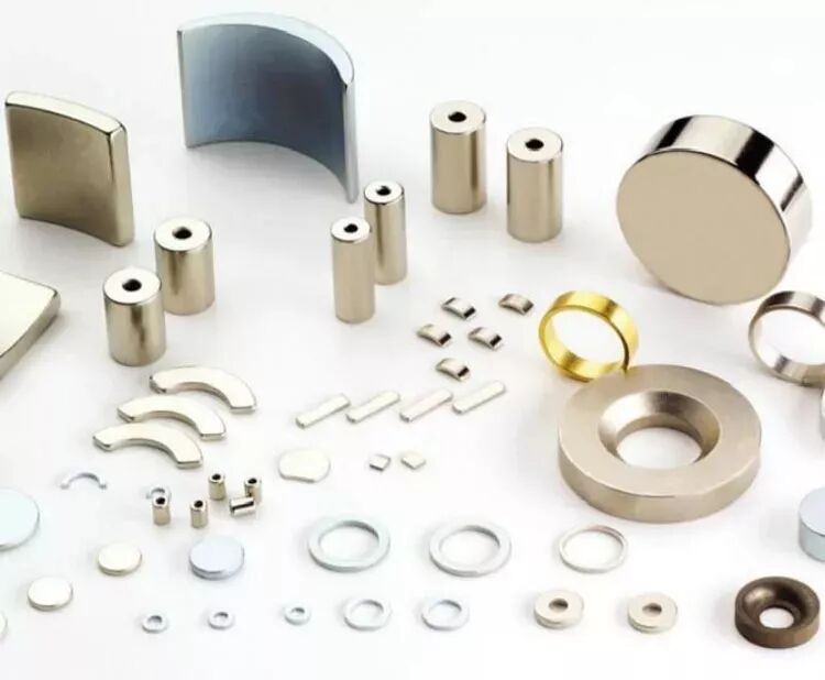 为啥比亚迪用永磁同步电机，特斯拉和宝马却喜欢交流异步电机？