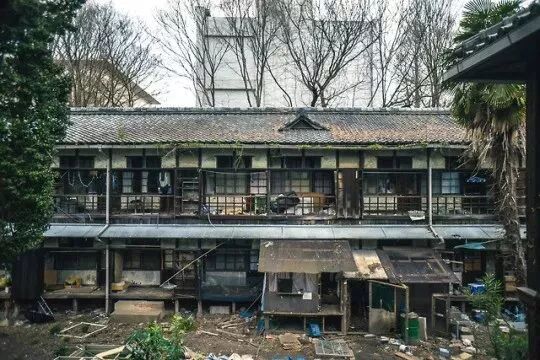 废墟爱好摄影师眼中的吉田寮究竟是啥，断壁残垣脏乱差却美 自由微信 