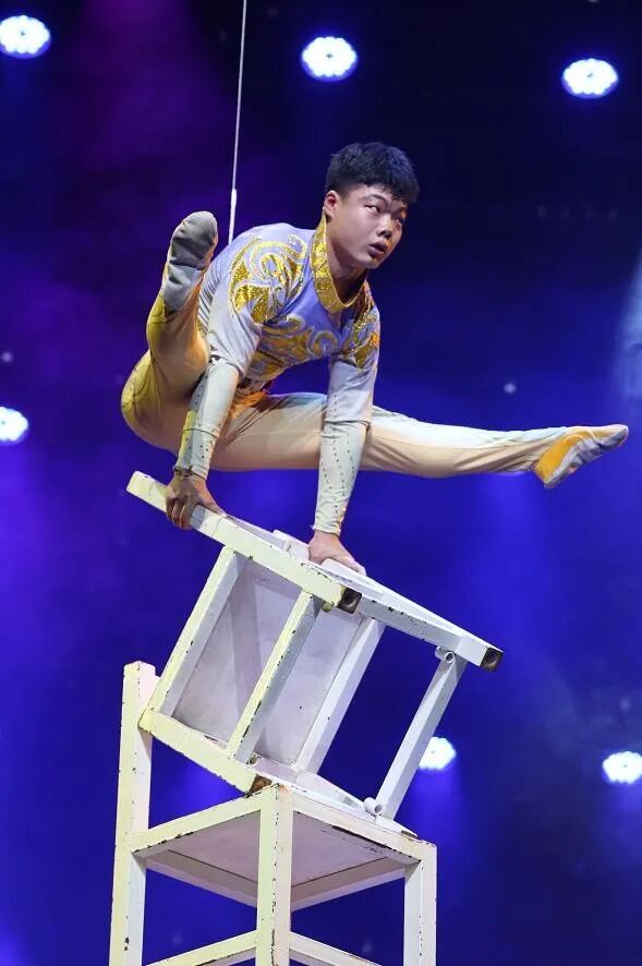 德州文化惠民服务群众杂技情景剧大刀传奇震撼上演