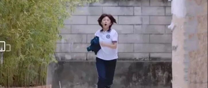 李尖尖考倒数第二，李爸说实在不行就算了：好孩子不是考第一名……