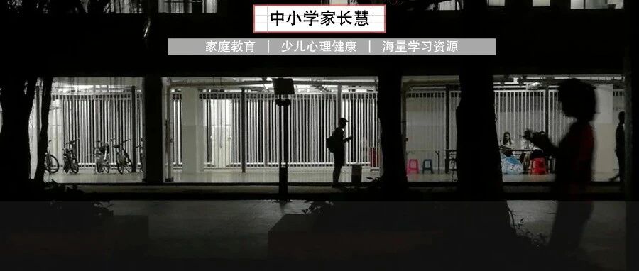 她不知妈妈死了，把捡到的肉喂给妈妈，自己胃里全是石头···