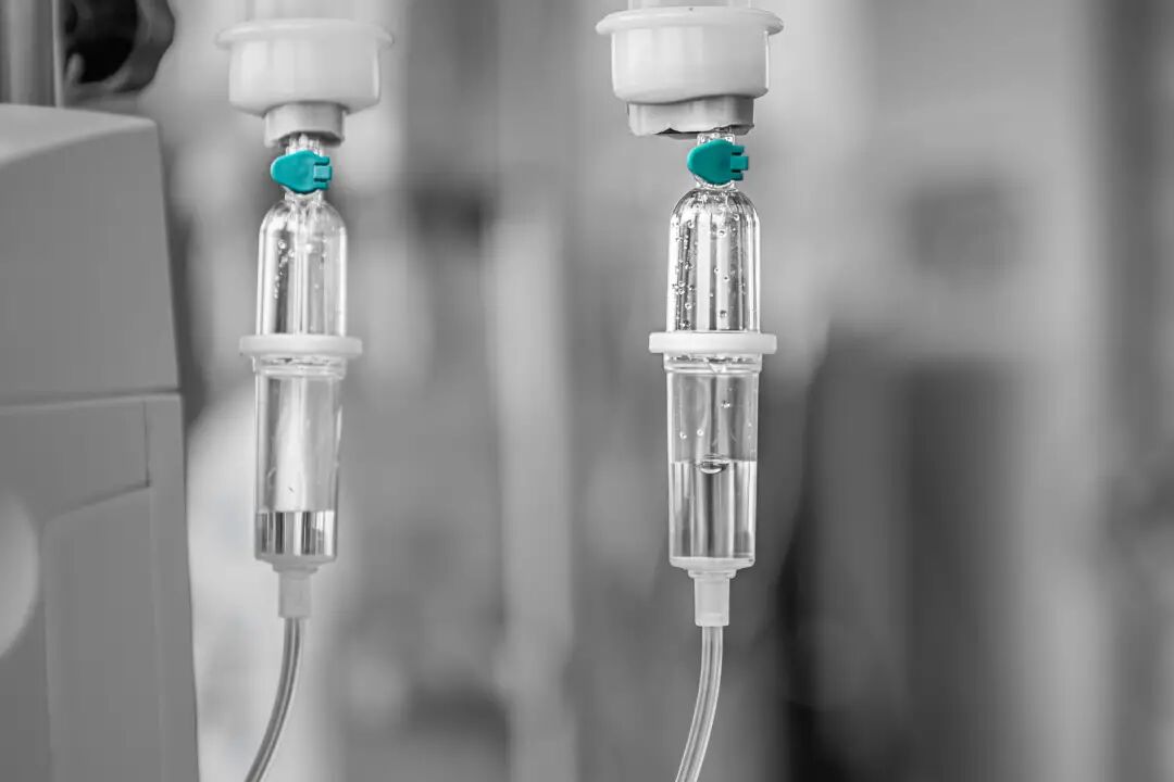 07 盐酸异丙嗪注射液(25 mg:1 ml;50 mg:2 ml)常用量:肌肉注射,抗过敏