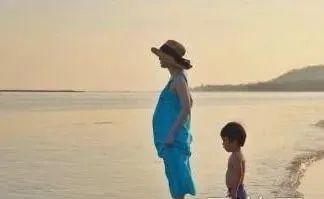 女人梦见自己怀孕_怀孕梦见女人从高处坠落摔死_怀孕梦见女人是什么意思