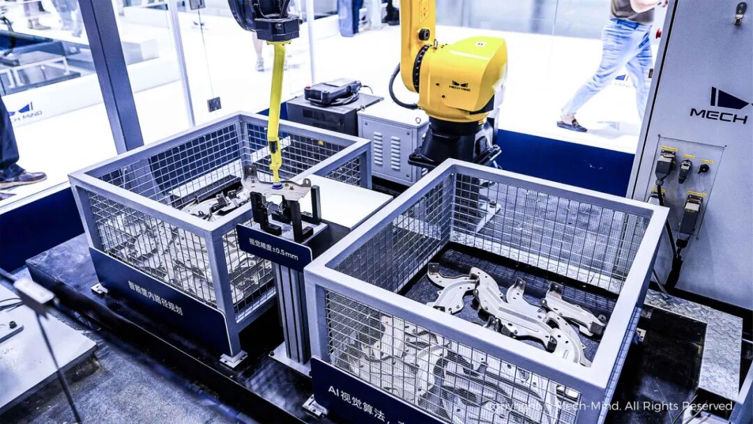 梅卡曼德七度闪耀工博会，“眼脑手”迭代加速，大秀落地硬实力