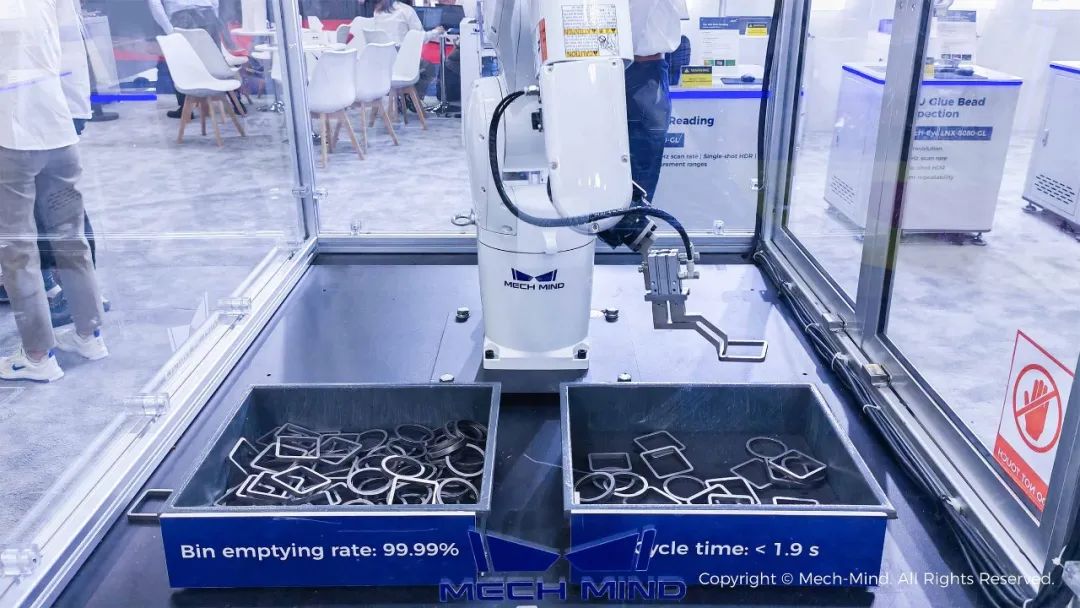 AUTOMATE 2025 | 三度亮相北美最大规模自动化展，梅卡曼德多款前沿首发具身智能技术获全场关注