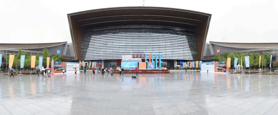 長沙國際工程機械展 | 梅卡曼德攜視覺引導切割坡口、工件上料解決方案亮相