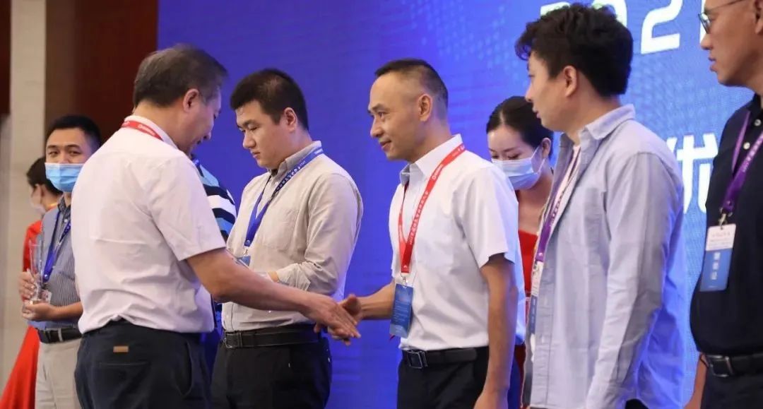 重磅！中石油、中石化、中海油、中石大、百度等大咖演讲！中国油气智能科技大会圆满举办！