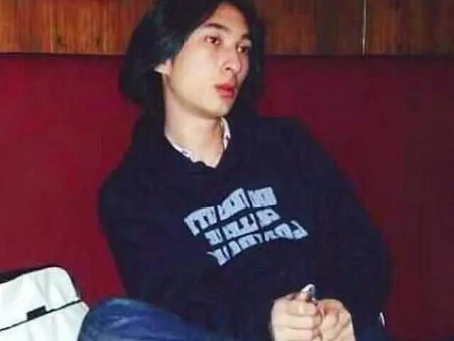 万达太子回归！王思聪抱着37亿，与接班人开启最后一战