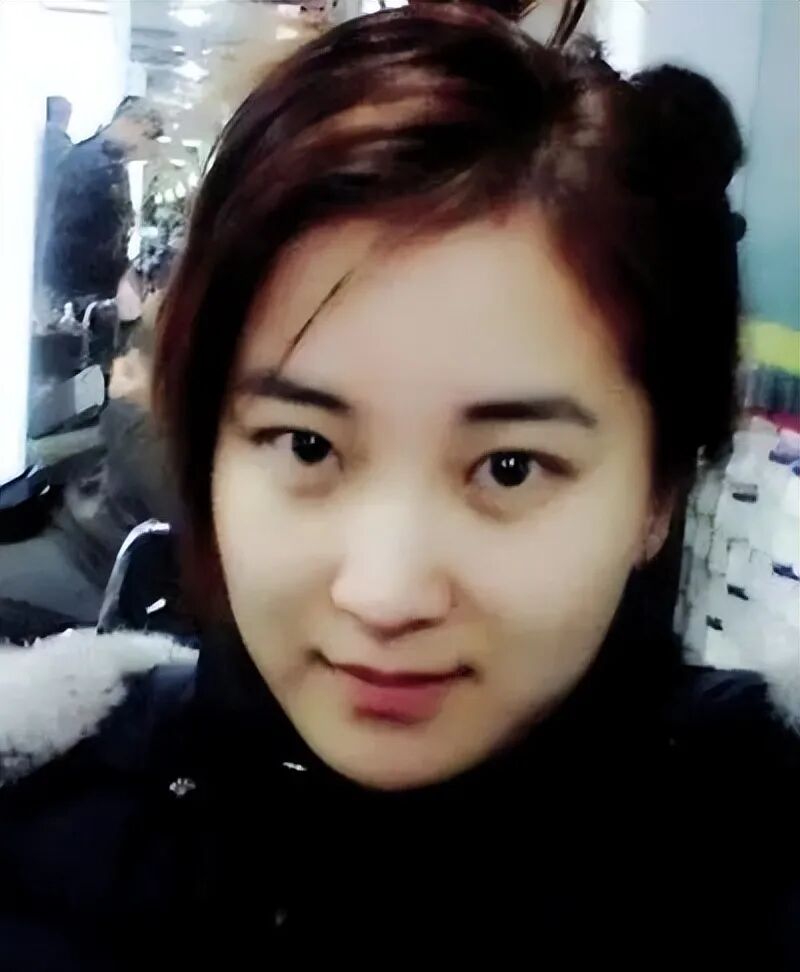 震撼！贾玲暴瘦100斤，公开露面颜值逆天，网友：不敢相信！