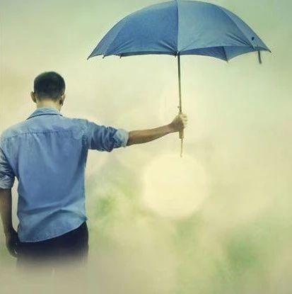 感谢生命中为我撑伞的人！
