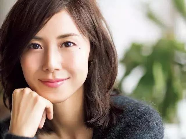 全日本女生都想擁有這張臉 45歲的她如何成為零差評女神的？ 娛樂 第32張