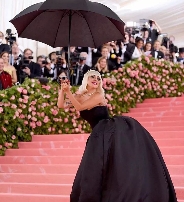 Gaga造型師成功出圈 超模們或缺席或復出 短短五天的紐約發生了什麼？ 時尚 第73張