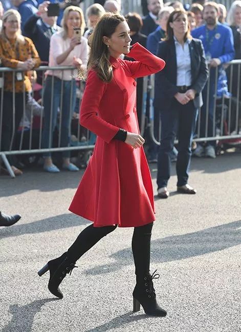 一年帶貨1.5億的凱特王妃 卻把她最愛的品牌穿倒閉了？ 時尚 第3張