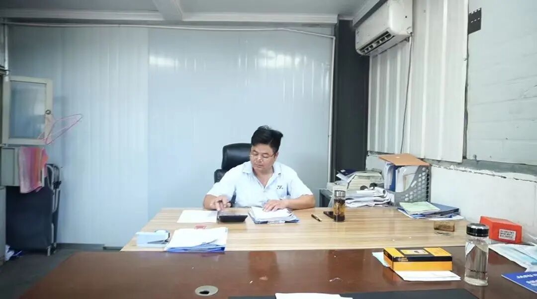 晶锋集团开展八一退伍军人座谈慰问活动