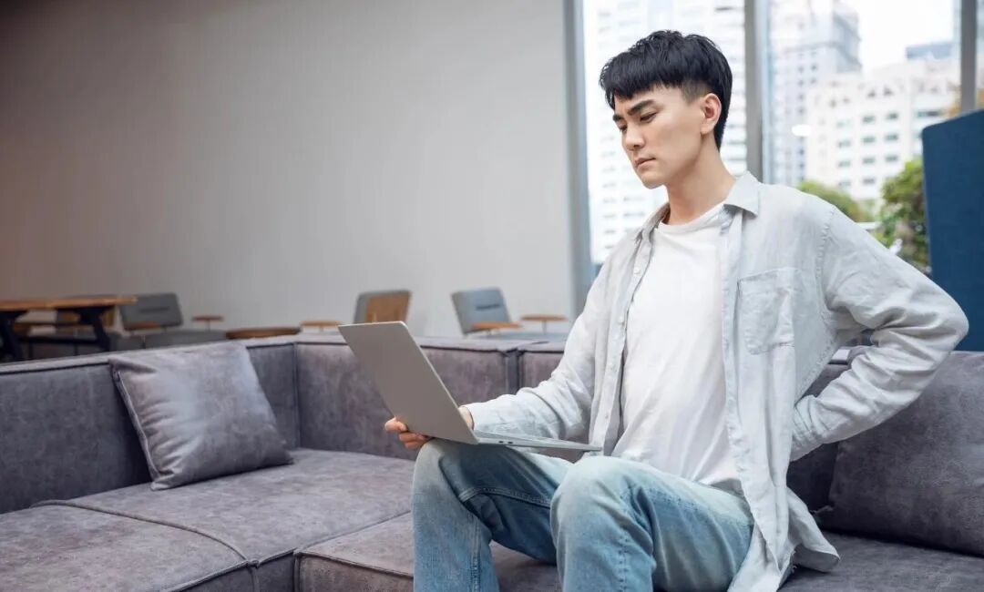 胰腺癌一发现就是晚期，腰背出现一个征兆，提示癌症已经远处转移